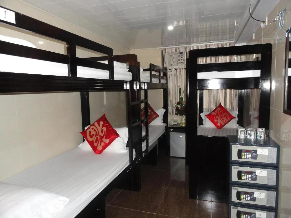 Hostel 16 Paris Guest House Block E Reception 10Th Floor Hong Kong China