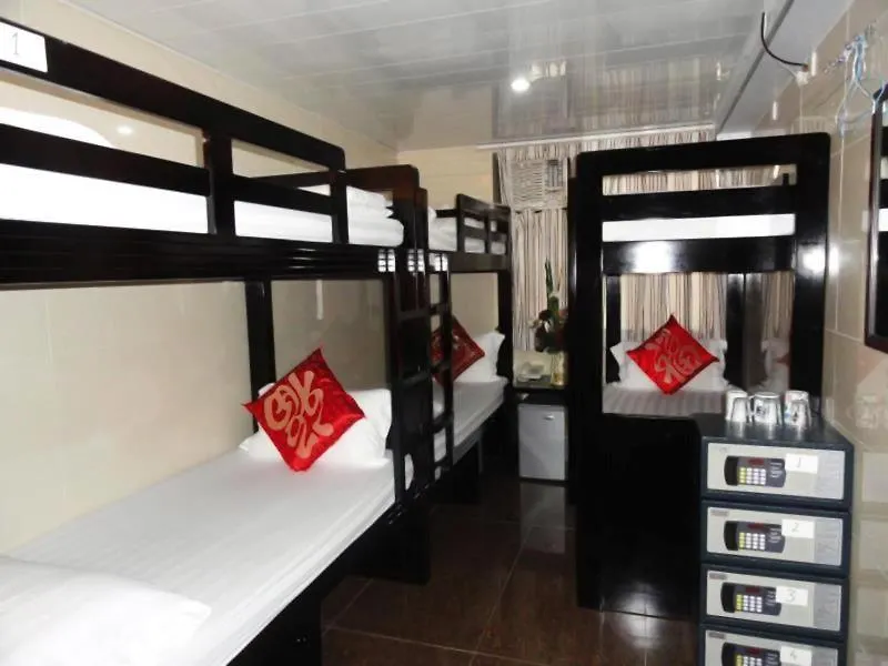 Hostel 16 Paris Guest House Block E Reception 10Th Floor Hong Kong